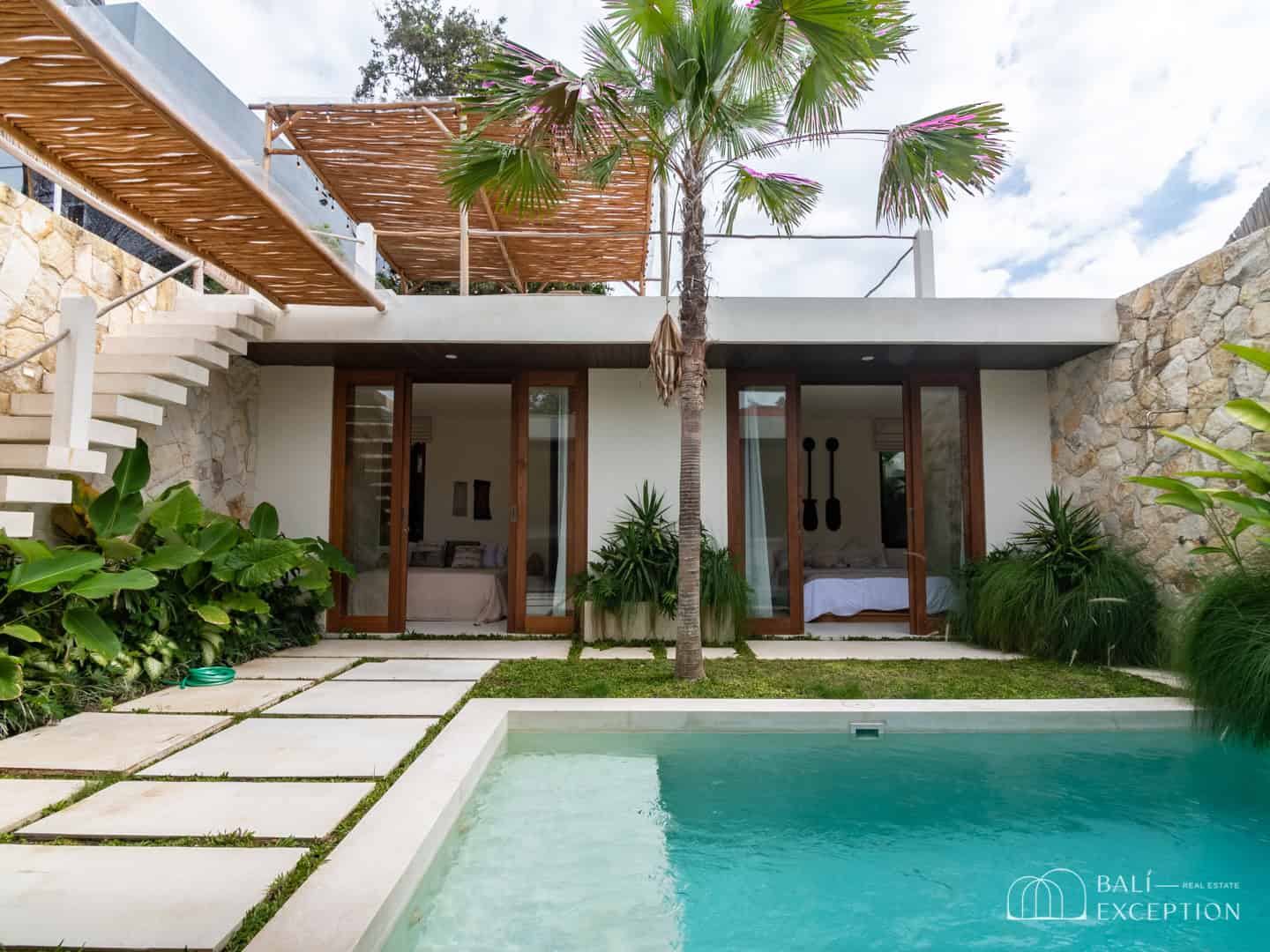 LUXURY 2 BEDROOM VILLA FOR SALE LEASEHOLD IN TUMBAK BAYUH BE-249 
